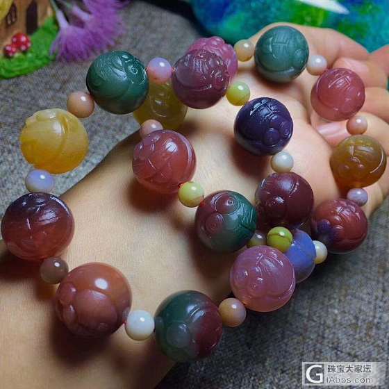 大量水晶饰品_挂件珠串水晶