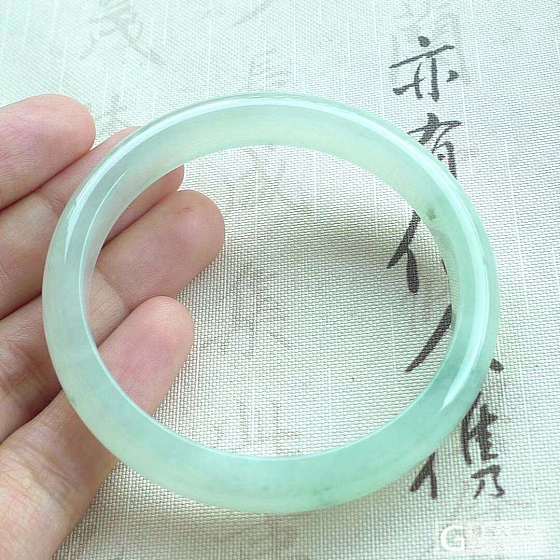10.8翡翠新品，手镯，欢迎大家围观哦_翡翠