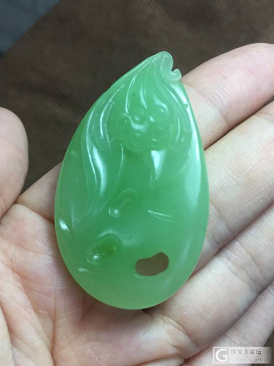 最喜欢的苹果绿 翡翠般的即视感 颜色娇艳欲滴_和田玉碧玉