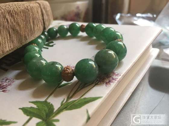出闲置回点血_舒俱来挂件戒指珠串翡翠