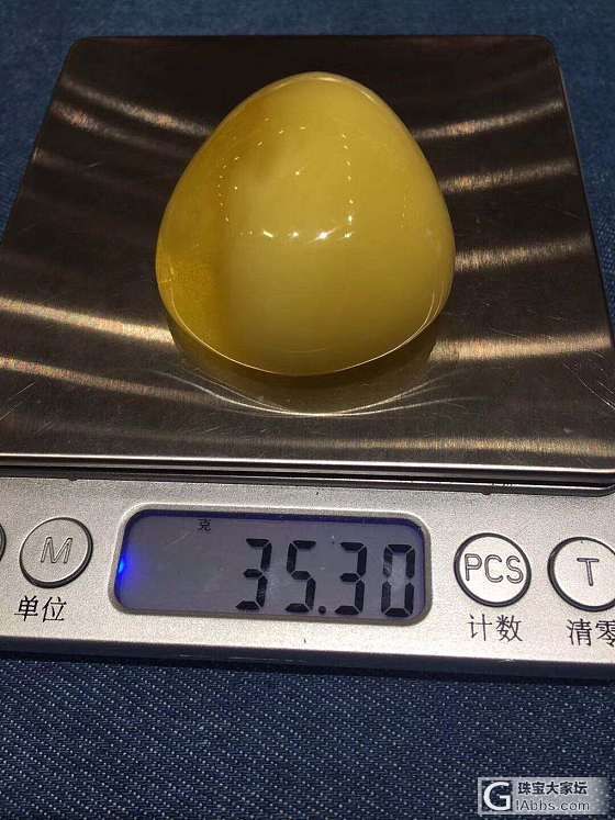 新品35.3克，纯天然蜜蜡鸡油黄半蜜蜡半金沙随型吊坠，完美品质，漂亮，克价只要1..._挂件蜜蜡