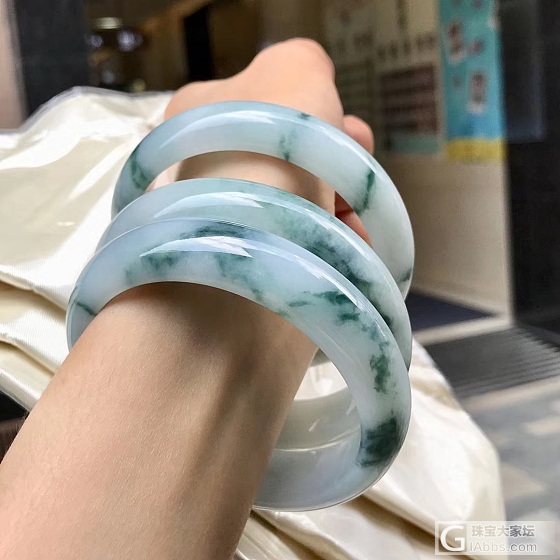 求购手镯59圈口飘花_翡翠手镯