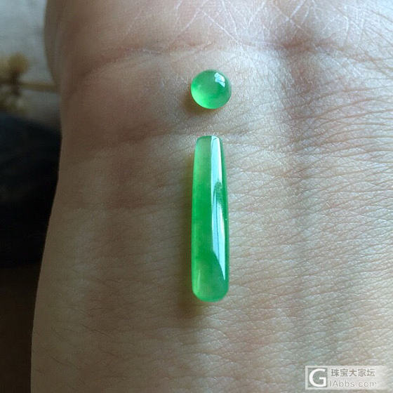 绿灯泡和绿灯管_挂件翡翠