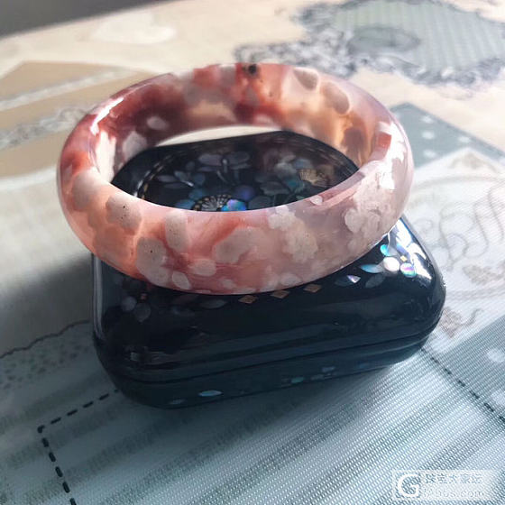 晒一晒_手镯手排玛瑙