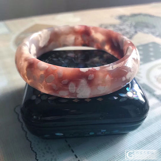 晒一晒_手镯手排玛瑙
