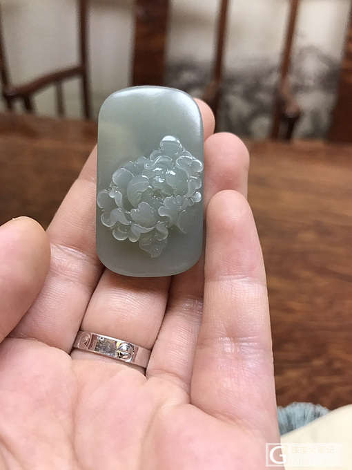 鸭蛋青牡丹牌_牌子和田玉