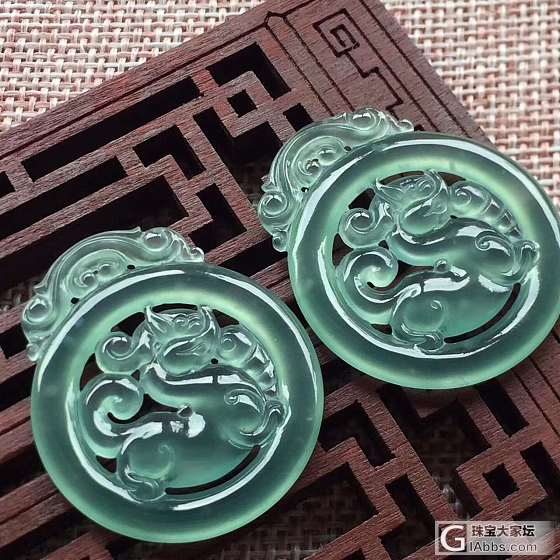 古代官方的说法：麒麟乃瑞兽，不伤生灵。同时麒麟也是走兽之主属土德。故在风水学里，..._挂件翡翠
