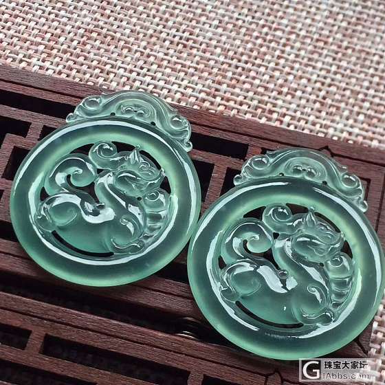 古代官方的说法：麒麟乃瑞兽，不伤生灵。同时麒麟也是走兽之主属土德。故在风水学里，..._挂件翡翠