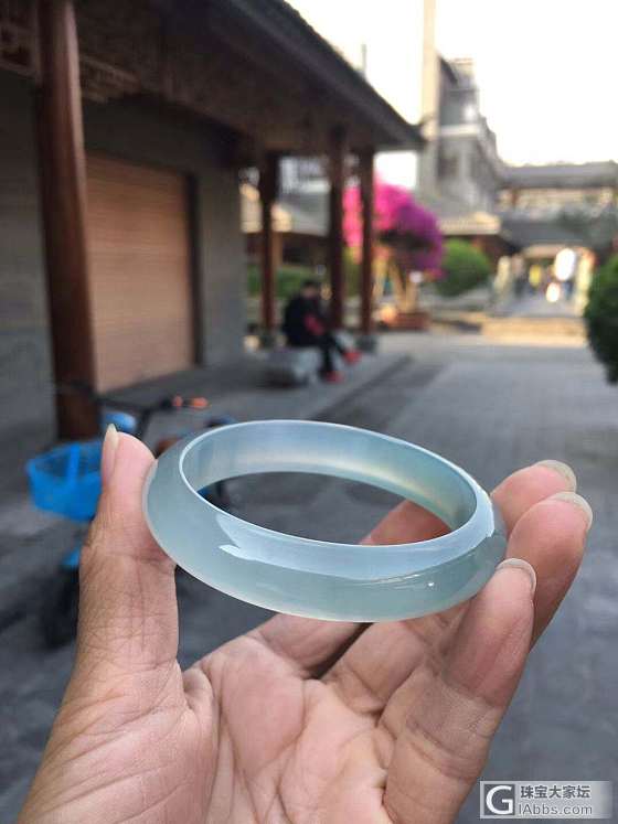 人人都爱种水色，价格确实爱不起啊_手镯翡翠