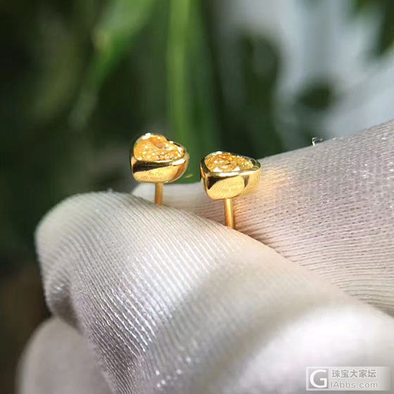 【双十一 新品黄钻耳钉】
参数：主石0.66CT 浓彩黄裸石 货重1.2g
  ..._耳钉彩钻