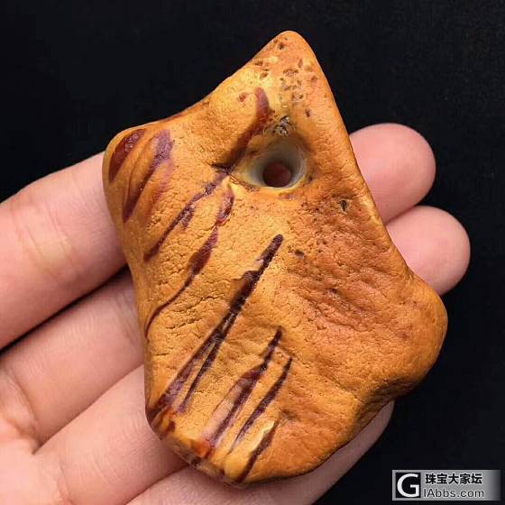 巧克力蛋糕_原石琥珀蜜蜡