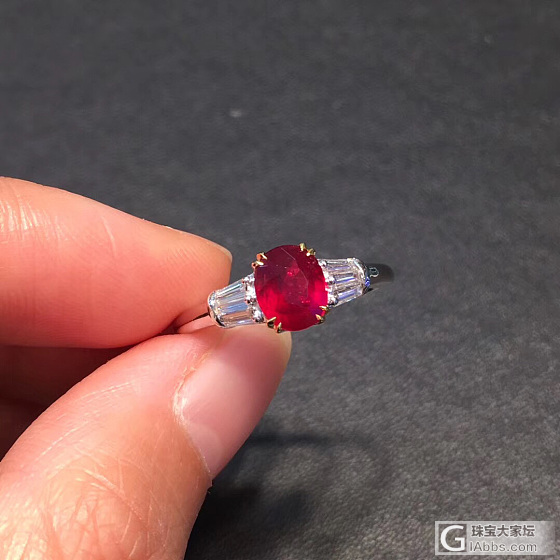 一颗小精品鸽血红戒指，适合给小仙女做第一颗红宝_戒指红宝石卡禄珠宝