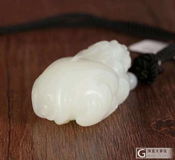 【爱玉玉铺】和田玉《貔貅》微信号：zdzweipai_挂件和田玉