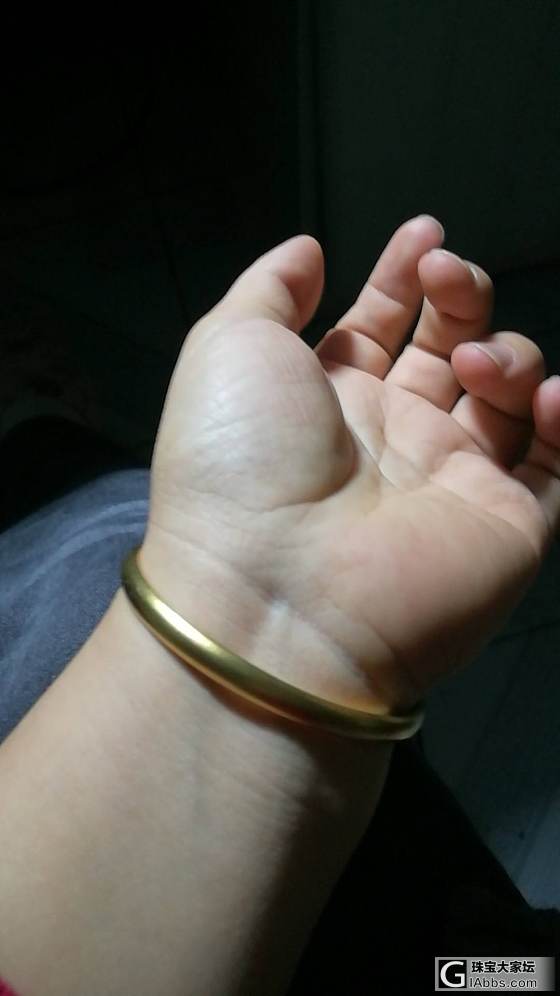 秀两个镯子_手镯金
