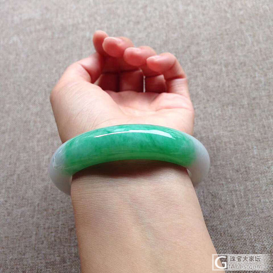 美镯欣赏，一天一点思念_手镯翡翠
