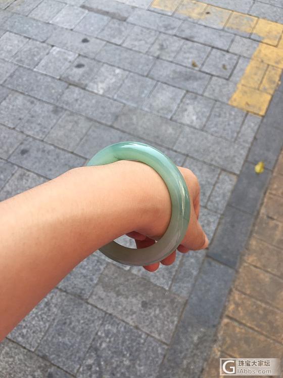 出两个闲置手镯_手镯翡翠
