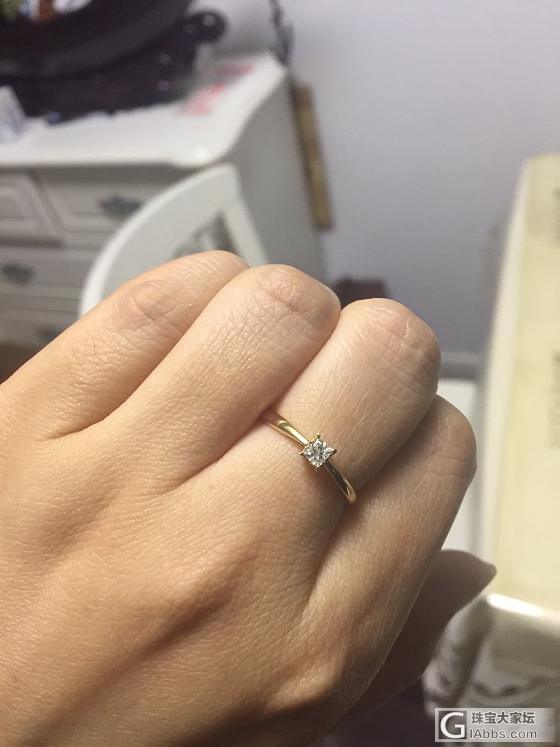 新收的公主方小钻戒💍_钻石戒指