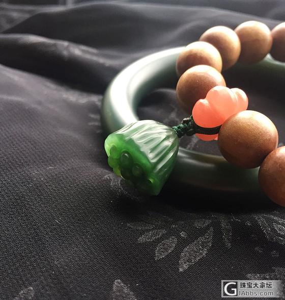 算了再开一帖吧..最近也是真闲😂 碧玉独籽小两件🌈_吊坠碧玉