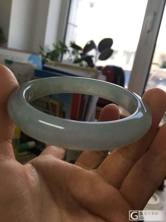 出三条翡翠手镯，价格实惠_手镯翡翠
