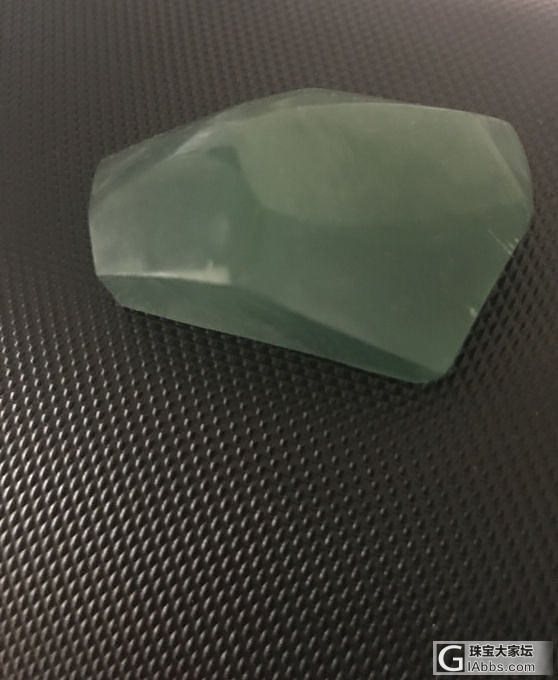 看看能做什么，墩子料，感觉起货美美的，这样的料能值多少？_明料翡翠