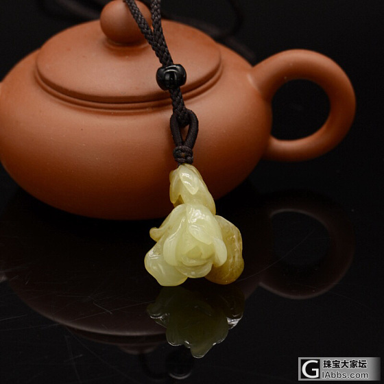 爱她就送她永不凋谢的玫瑰🌹😊吧_岫岩玉挂件