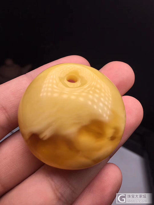 聊聊蜜蜡挑选和保养的那些事儿_蜜蜡
