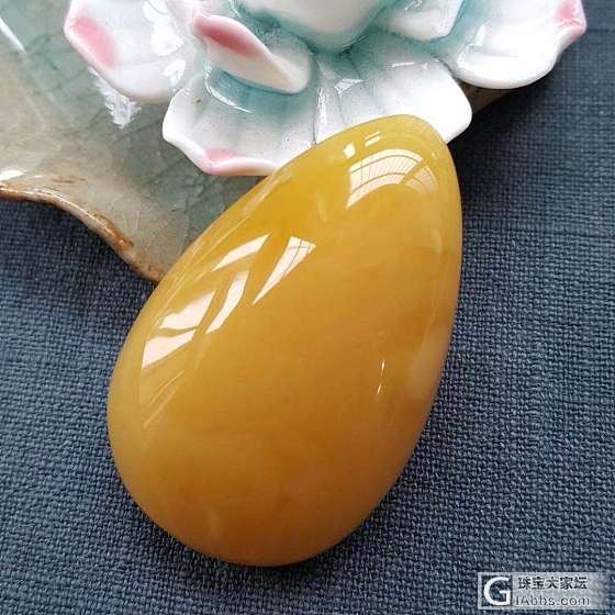 纯天然无优化无烤色满蜡鸡油黄水滴吊坠