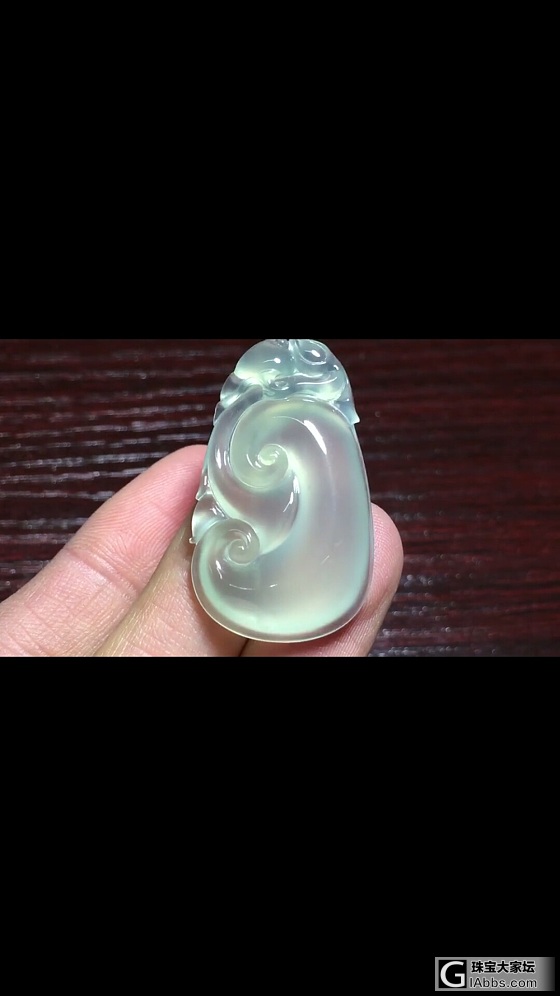 谁有这样甜绿的界面或者小雕件，鼓鼓那种_花件戒面翡翠