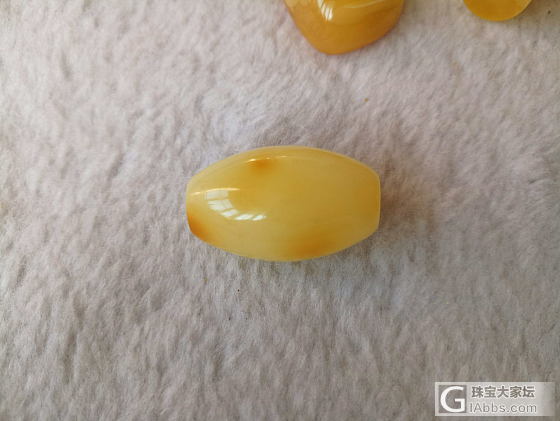 闲置俄料原矿天然蜜蜡配饰还有俩绿松 都是自己磨的 便宜出_翡翠珠串挂件和田玉配件蜜蜡