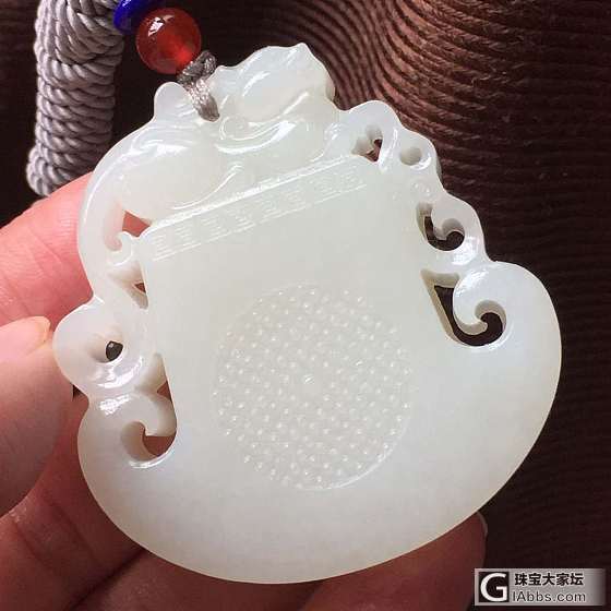 和田玉 俄料 守护四方 白度好 密度均匀 整个镯心雕刻 品相极好 尺寸51/16..._和田玉
