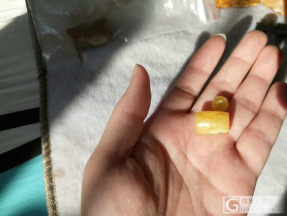 闲置俄料原矿天然蜜蜡配饰还有俩绿松 都是自己磨的 便宜出_翡翠珠串挂件和田玉配件蜜蜡