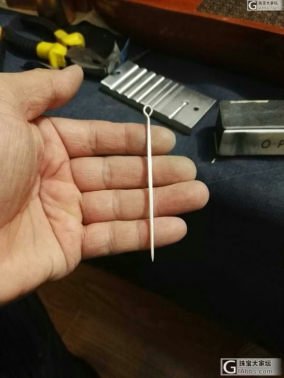 突然兴起，自己学着打制银手镯_金工