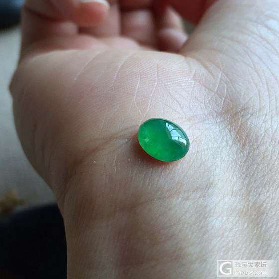起光水润甜绿蛋面_蛋面翡翠