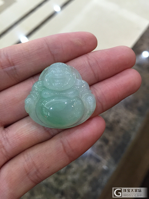 买了一个肥肥的笑佛，希望带来好运！_挂件翡翠