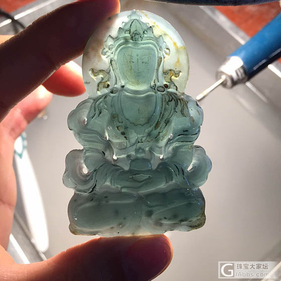等出水_玉工