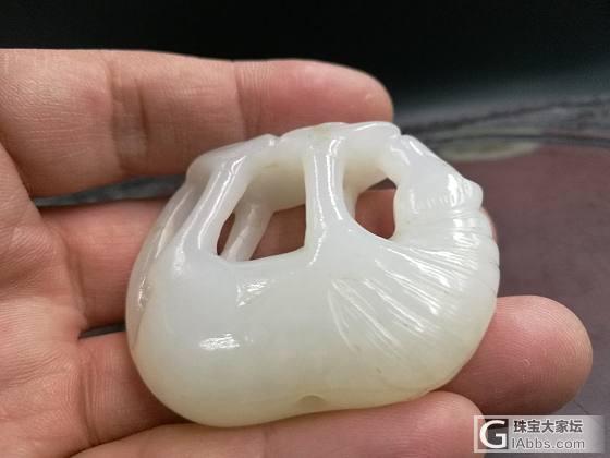 这宝马应该是老的_和田玉