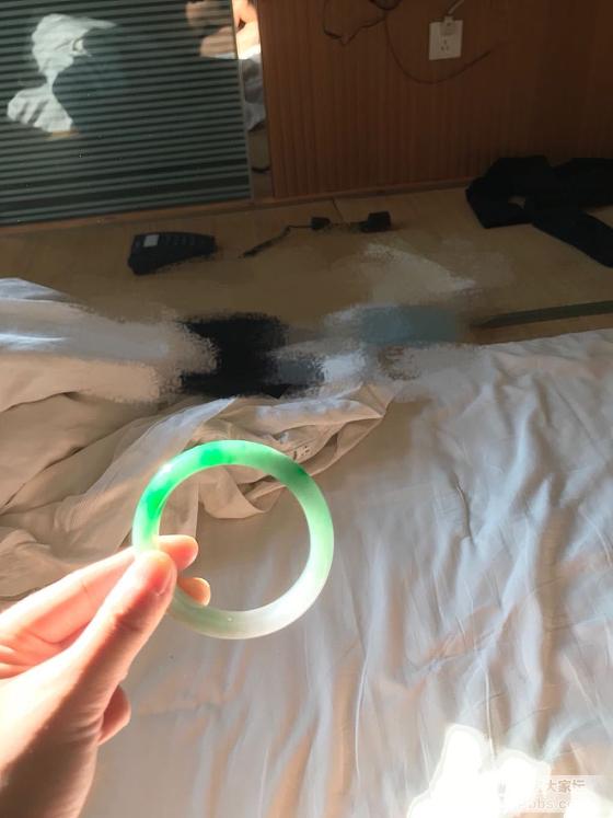 拍拍拍镯子_手镯翡翠