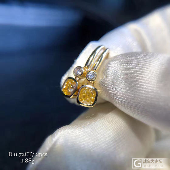 *成品黄钻耳钉*          
参数：主石0.72CT/2  货重1.88..._耳环彩钻