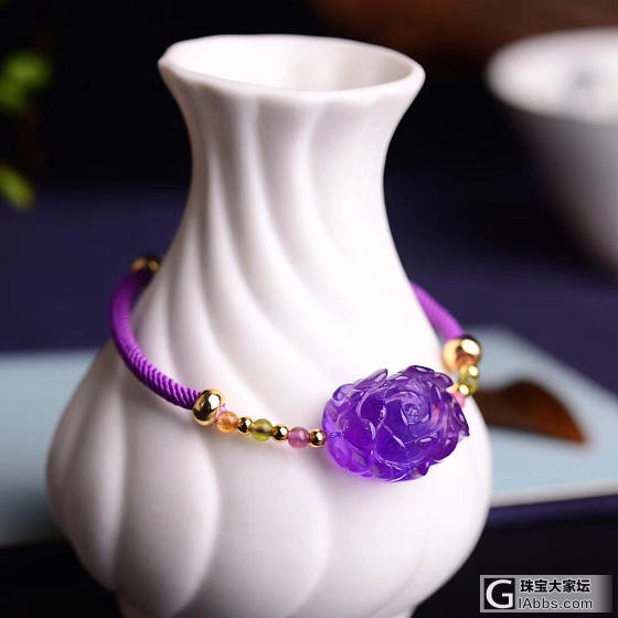 天然紫水晶花朵🌺手链，清新典雅，甜美可人，上手美美哒。纯手工编织，简单大方，时尚..._紫水晶