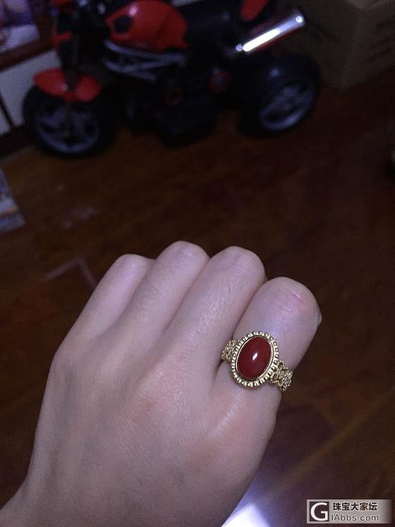 第一次买这样的戒指，灯光很重要_珊瑚戒指