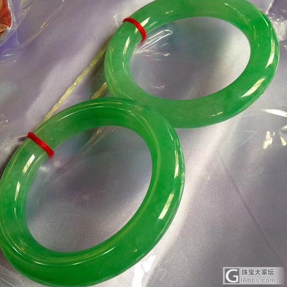 翡翠满色翠绿手镯对镯收藏品_手镯翡翠