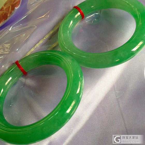 翡翠满色翠绿手镯对镯收藏品_手镯翡翠