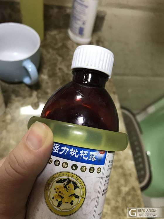 带了一个月的镯子颜色好像变了_岫岩玉手镯
