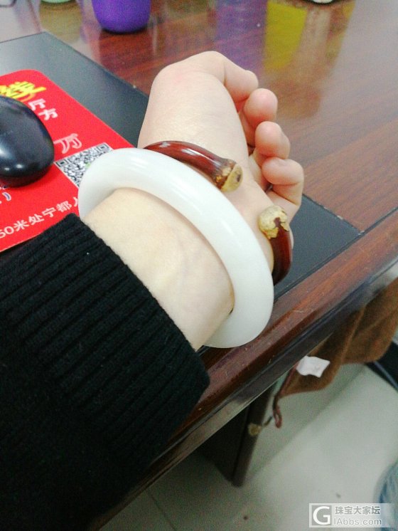 终于入了自己满意的小白镯~且末白玉_手镯和田玉