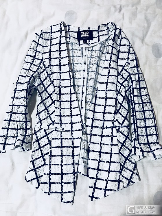 衣服鞋子围巾各种很多超低价出_穿搭