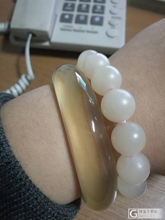 一只水汪汪的蜜糖镯_手镯玉髓