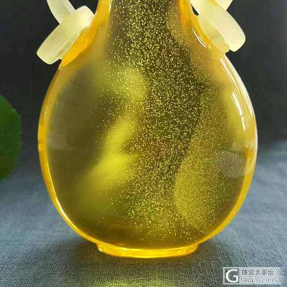 108.3克 绝品传世意境款宝瓶_挂件琥珀蜜蜡