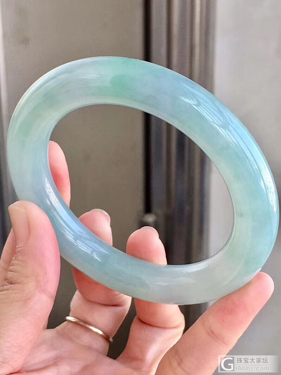 冰种满绿圆条手镯_手镯翡翠
