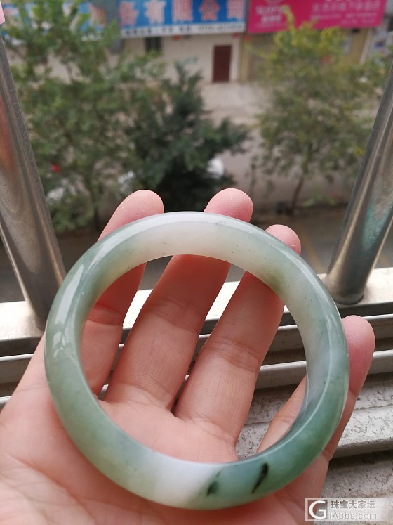 转闲置入门镯_翡翠
