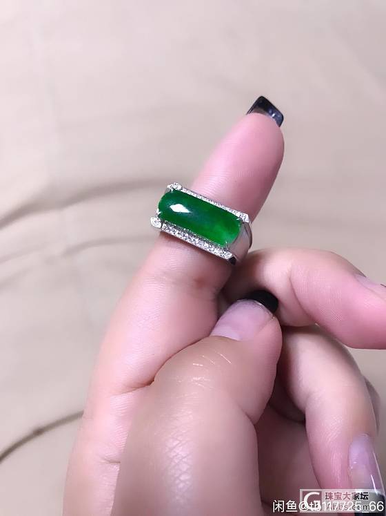 冰种辣绿马鞍男戒_翡翠